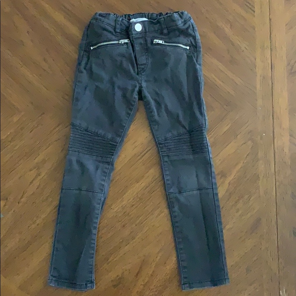 **5 for $20** Girls super cute black zipper pants